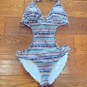 Monokini with Aztec print swim suit.